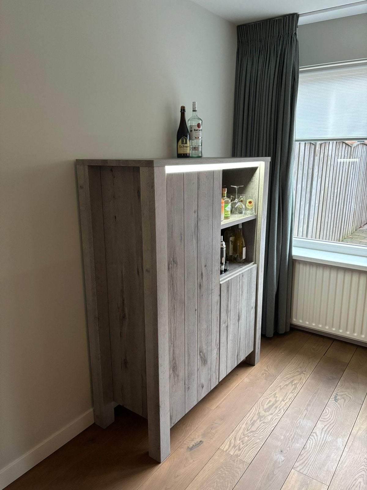 Complete set: eetkamertafel, salontafel, tv-meubel en kast, Huis en Inrichting, Complete eetkamers, Ophalen, Zo goed als nieuw