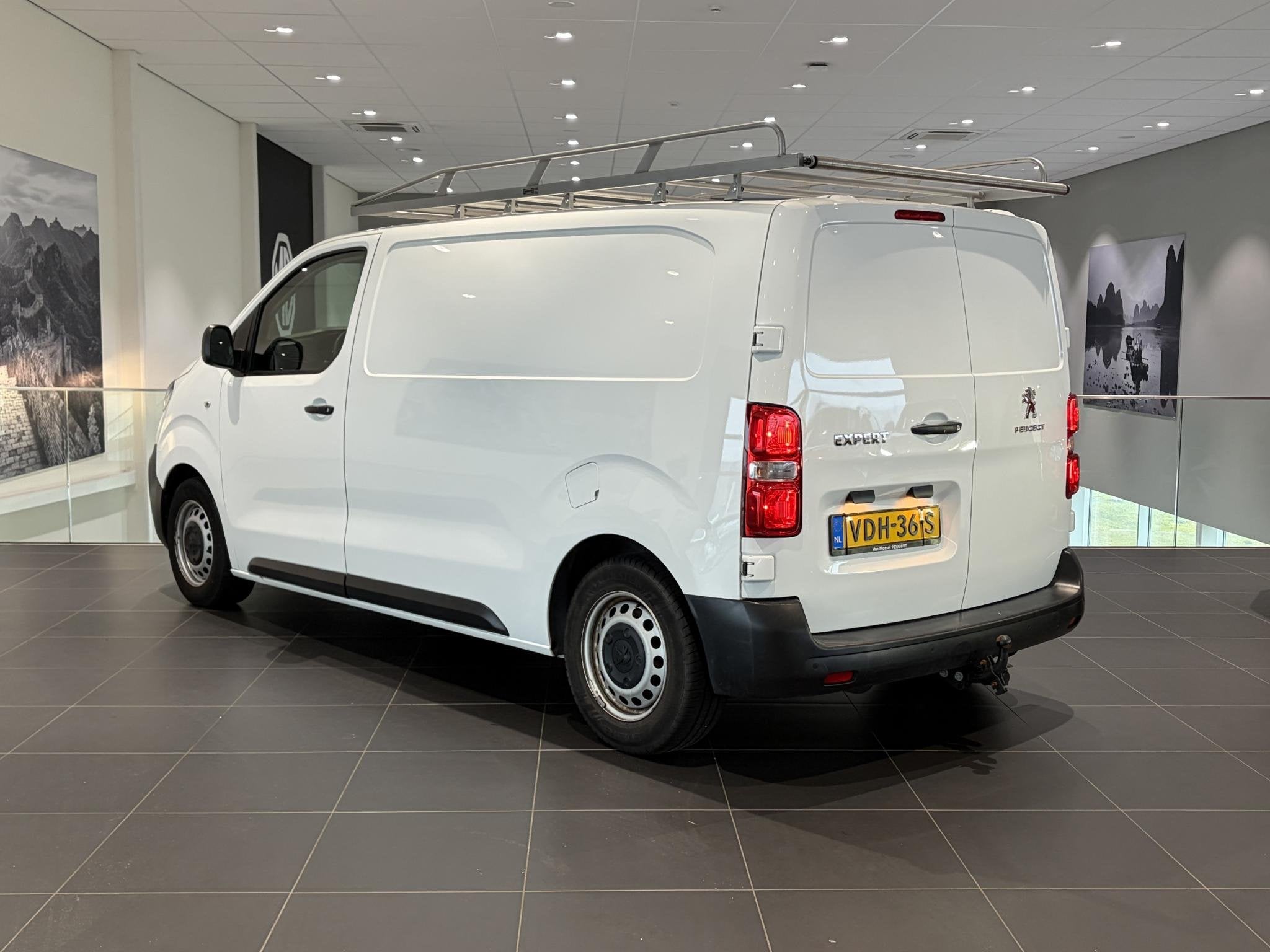 Peugeot Expert 1.5 BlueHDI 100 Standard Premium Automatische, Voorwielaandrijving, Gebruikt, Met garantie (alle), Leder en Stof