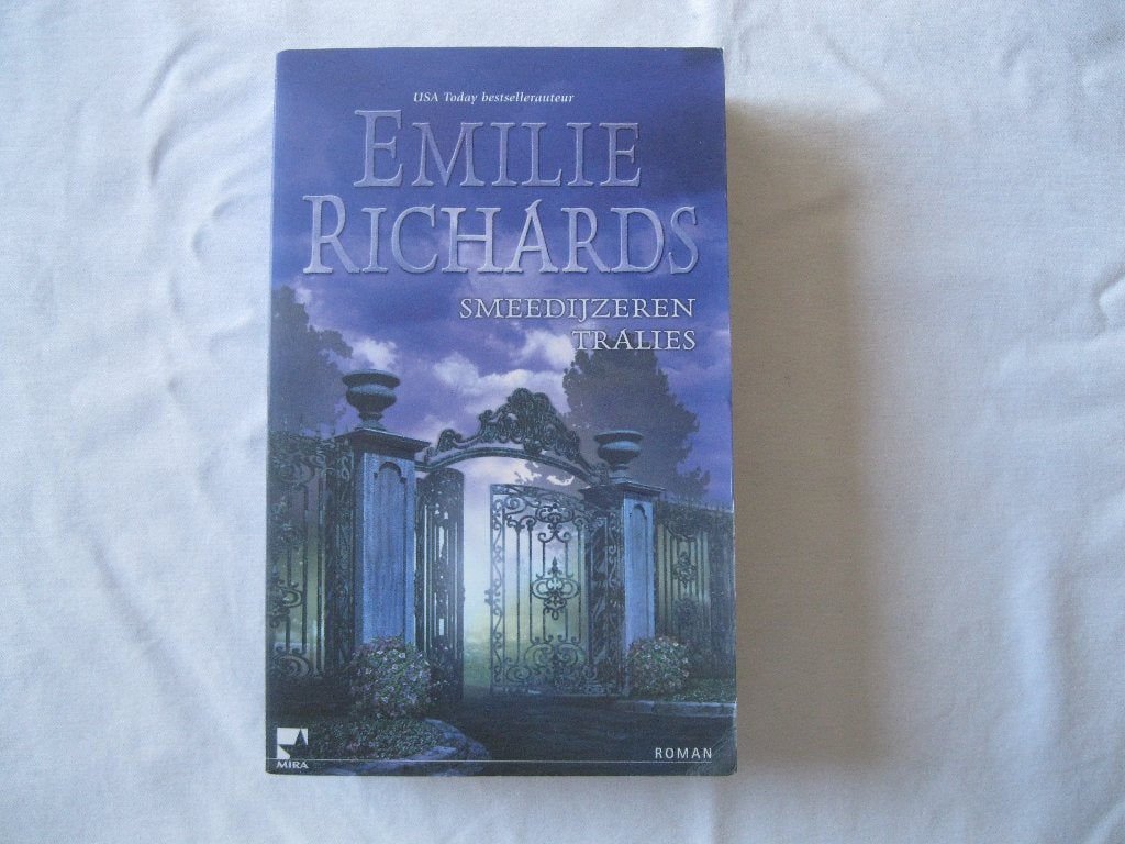 roman: Smeedijzeren tralies, Emillie Richards, Boeken, Ophalen of Verzenden, Zo goed als nieuw, Emille Richards, Nederland