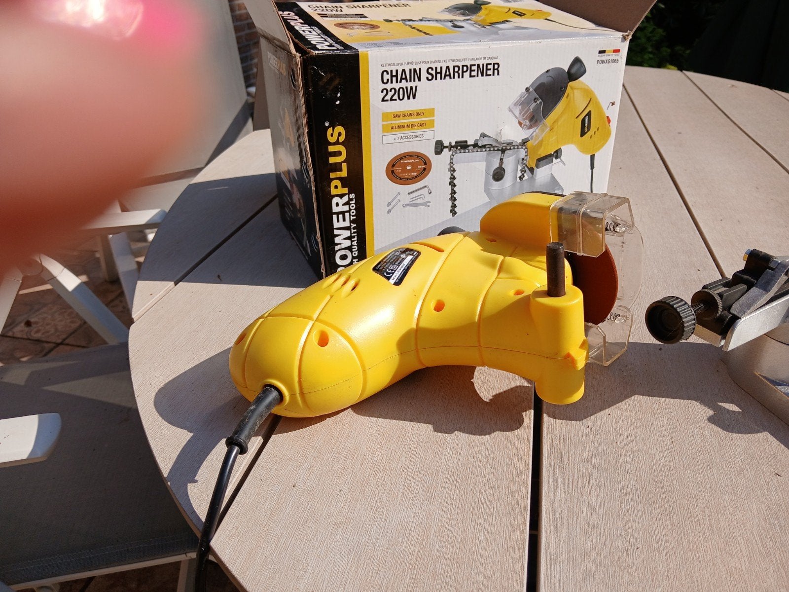 Slijpmachine voor kettingzaag - Powerplus 220W, Ophalen, Zo goed als nieuw, Minder dan 700 watt, Overige typen