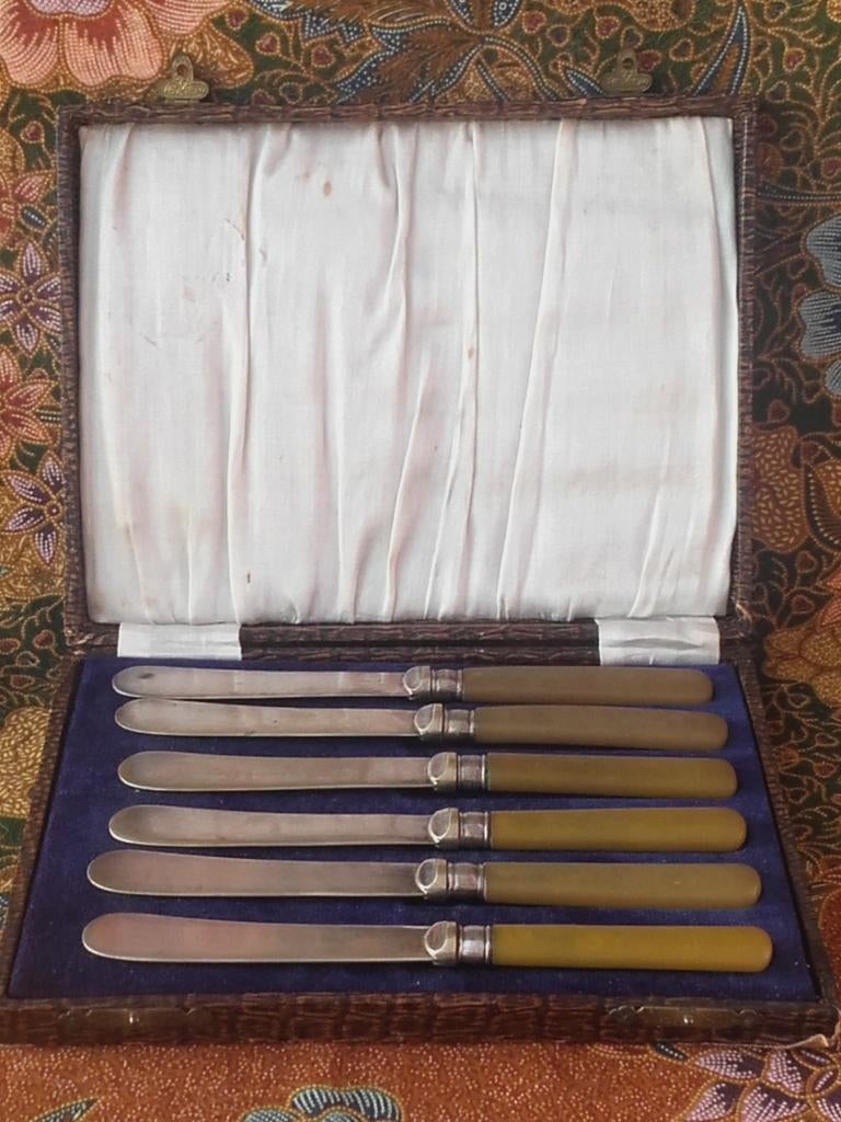 Origineel antiek etui met zes botermessen uit Engeland., Antiek en Kunst, Ophalen of Verzenden
