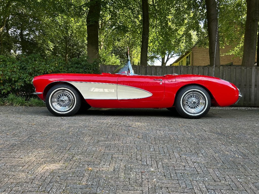 Zeer mooie Corvette C1, Auto's, Oldtimers, Beige, Chevrolet, Handgeschakeld, Particulier