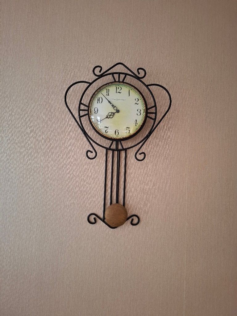 leuke klok inclusief metalen frame, Wandklok, Analoog, Werkt op batterijen, Ophalen of Verzenden