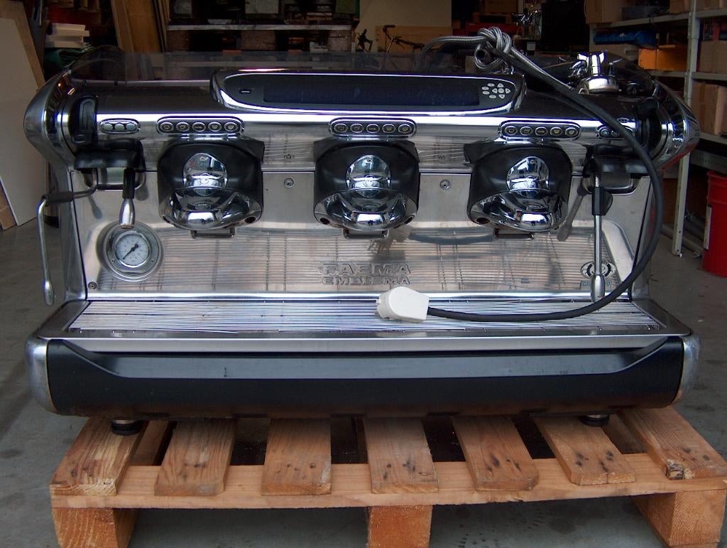 Faema Emblema + 2x MD3000, Gebruikt, Espresso apparaat, 10 kopjes of meer, Koffiebonen