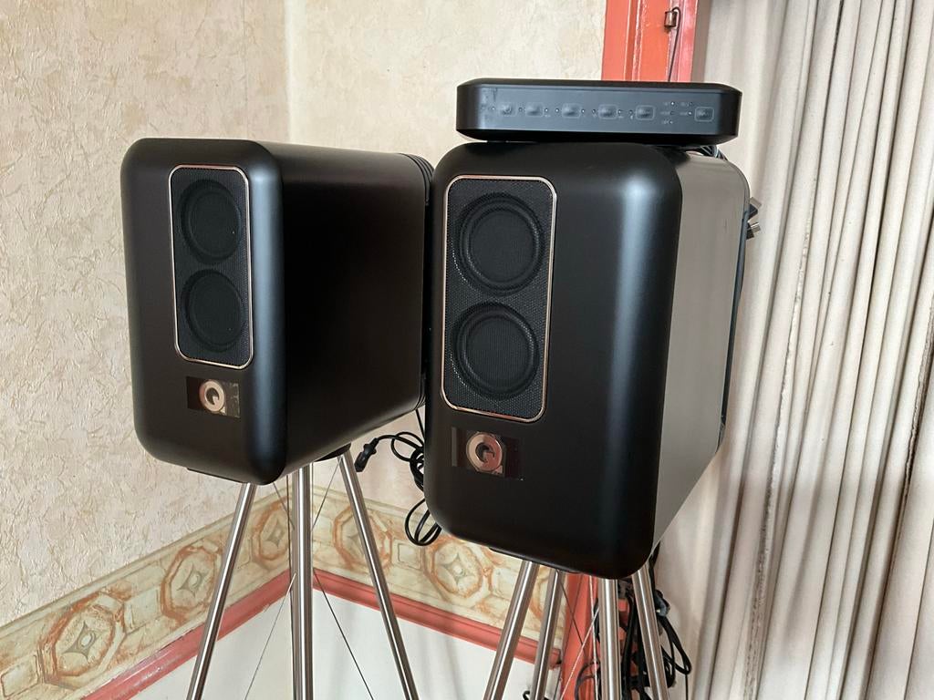 Q Acoustics Active 200 Draadloze Stereo Speakers, Audio, Tv en Foto, Luidsprekers, Zo goed als nieuw, Front, Rear of Stereo speakers