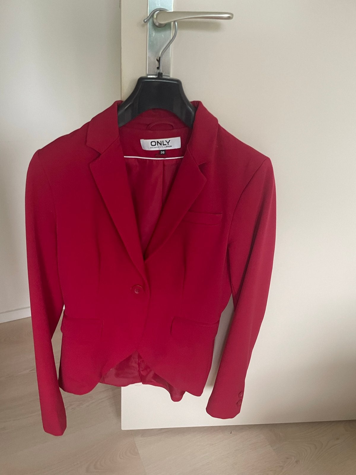 Rood ONLY Colbert Jasje Maat 38, Maat 38/40 (M), Ophalen of Verzenden, Zo goed als nieuw, Jasje