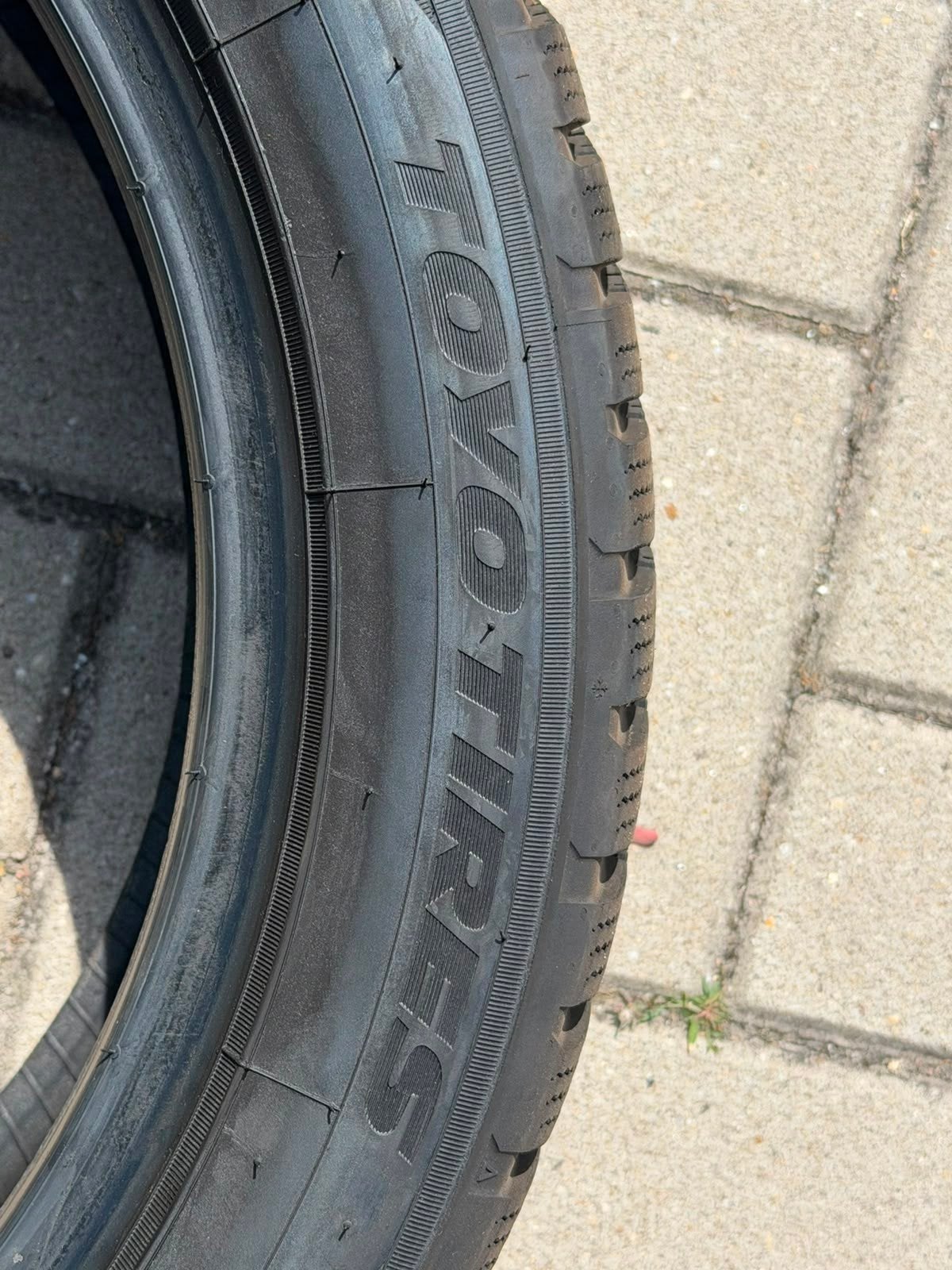 Winterbanden Toyo Tires 215/50R18 92V met sneeuwkettingen, Auto-onderdelen, Banden en Velgen, Ophalen, 18 inch, Winterbanden, Band(en)