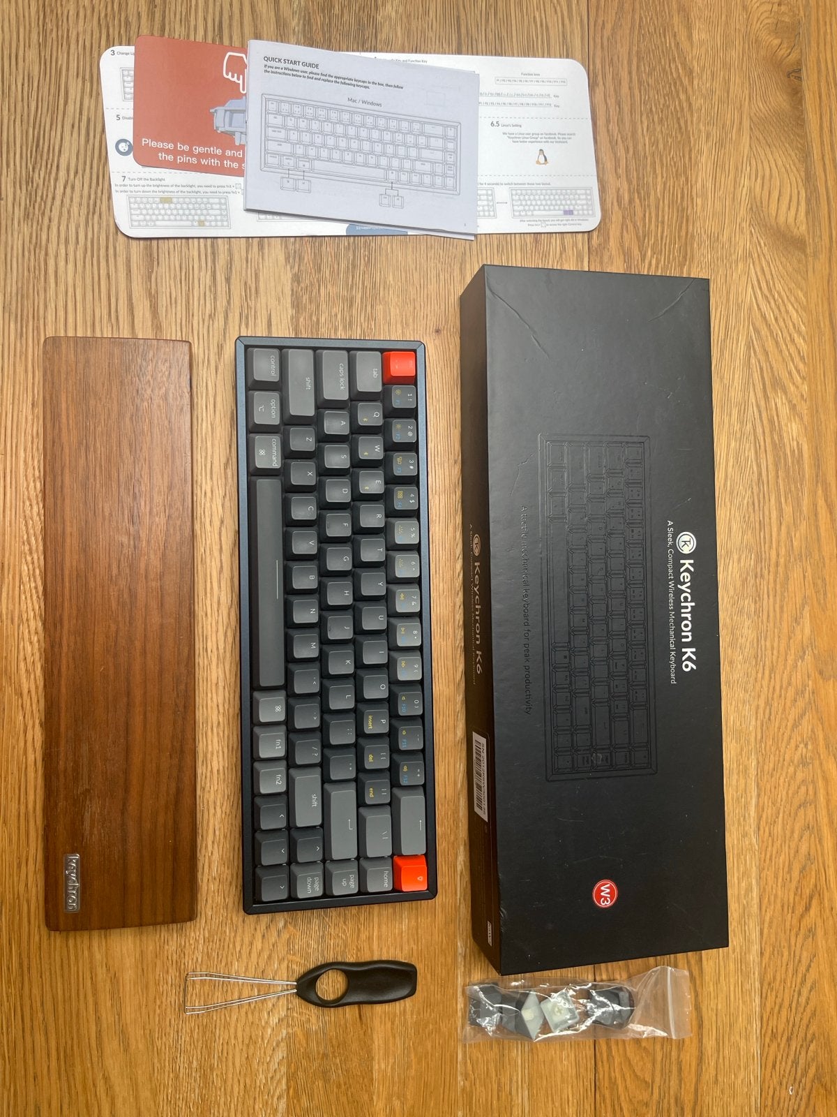 Keychron K6 Compact Mechanisch Toetsenbord + Wrist Rest, Computers en Software, Draadloze ontvanger, Ophalen of Verzenden, Zo goed als nieuw