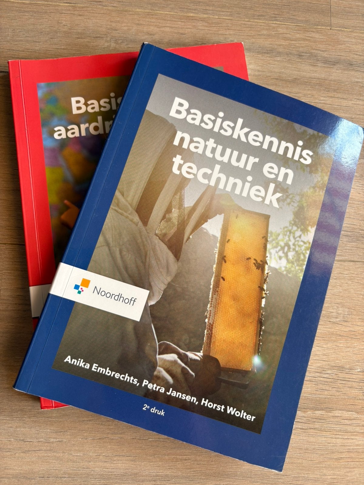 Basiskennis natuur en techniek & Basiskennis aardrijkskunde, Ophalen, Beta, Zo goed als nieuw, HBO