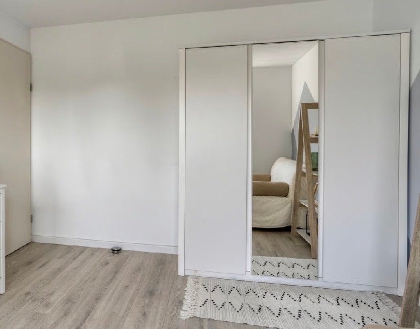 Witte kledingkast met spiegel, 167x197 cm, Huis en Inrichting, Kasten | Kledingkasten, Gebruikt, 150 tot 200 cm, 50 tot 75 cm