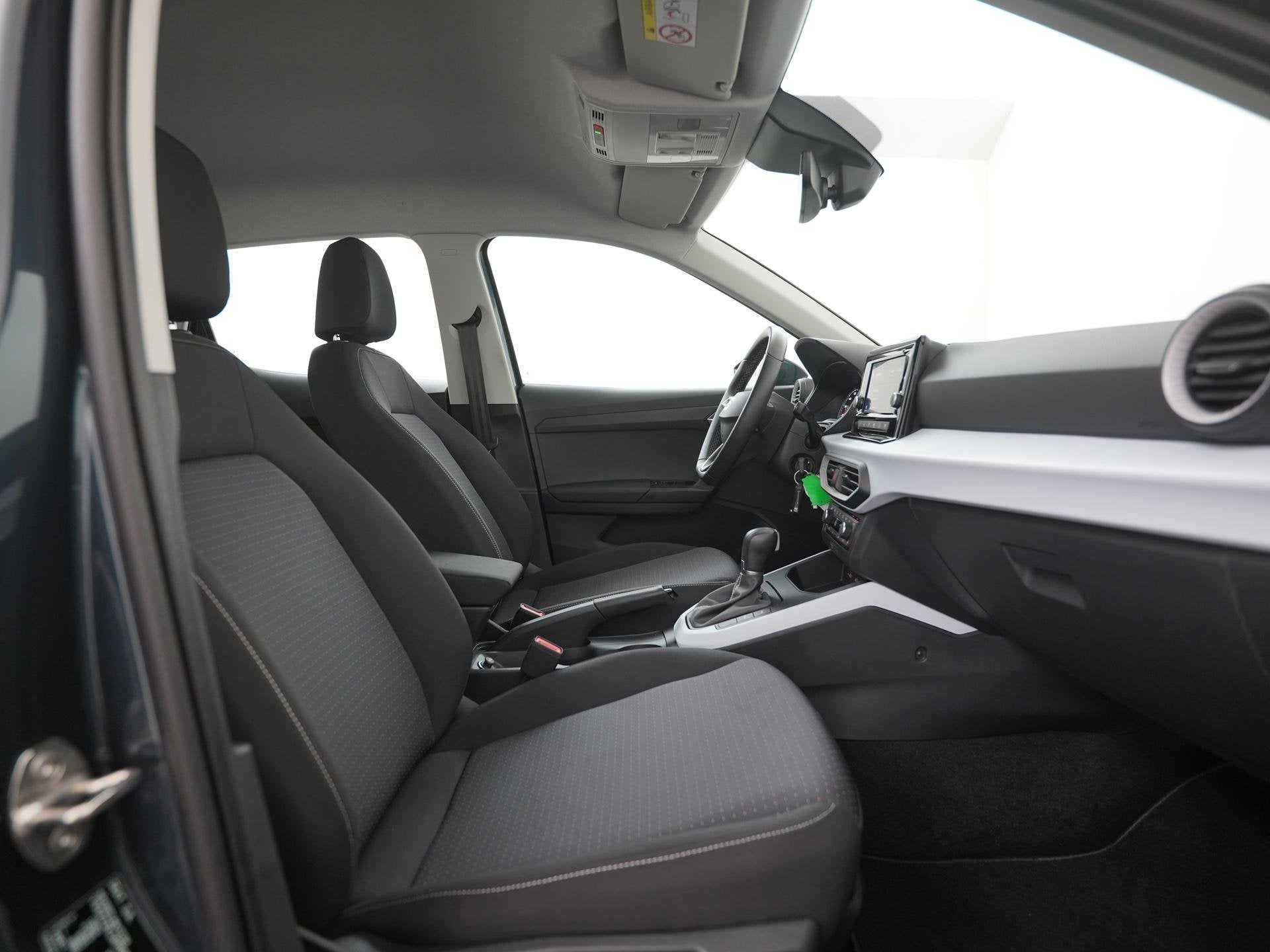 SEAT Arona 1.0 TSI Style DSG | Camera | Stoelverwarming | Zo, Auto's, 12 maanden, Stof, Gebruikt, 610 kg
