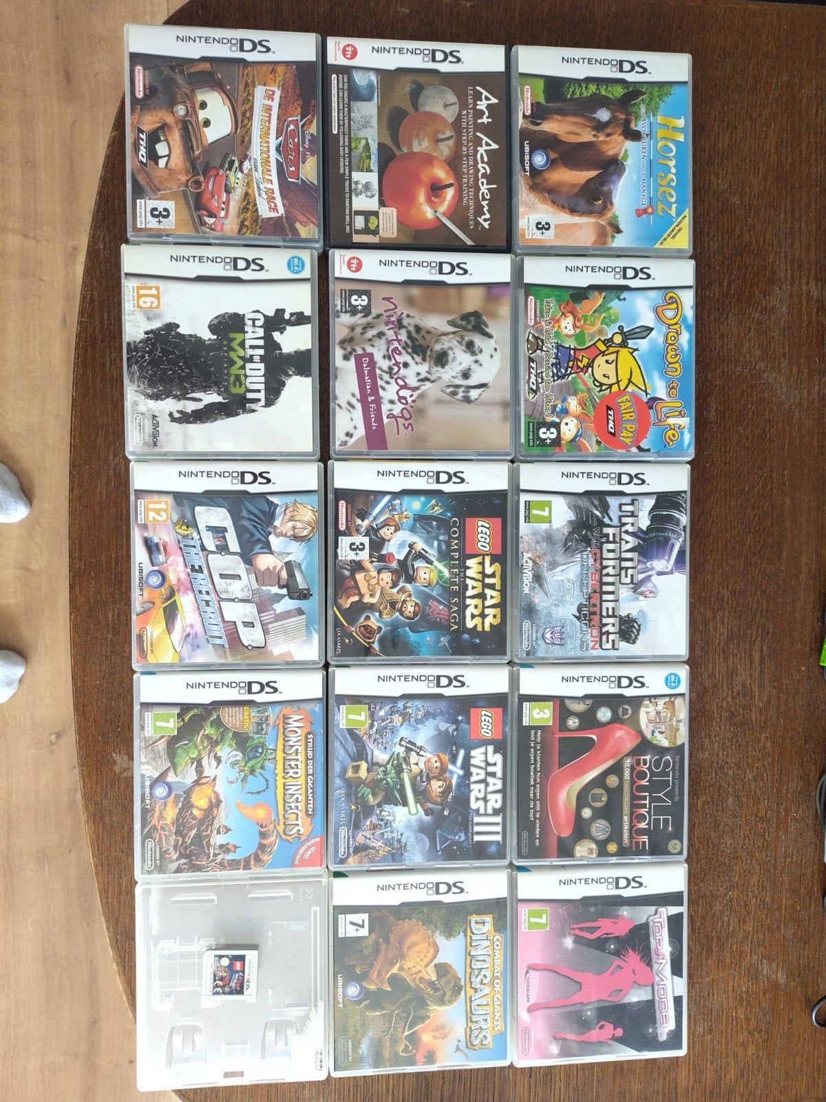 Grote collectie Nintendo DS games - Diverse genres, Overige genres, Ophalen of Verzenden, Zo goed als nieuw, Gekoppelde computers