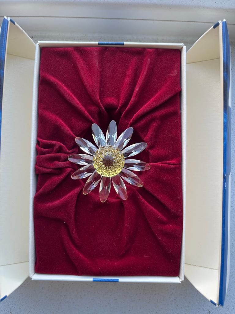 Swarovski Margriet Geel Kristal, Ophalen of Verzenden, Zo goed als nieuw, Figuurtje