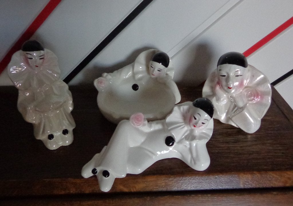 Vier vintage beeldjes Pierrot Art Deco, Ophalen, Zo goed als nieuw, Mens