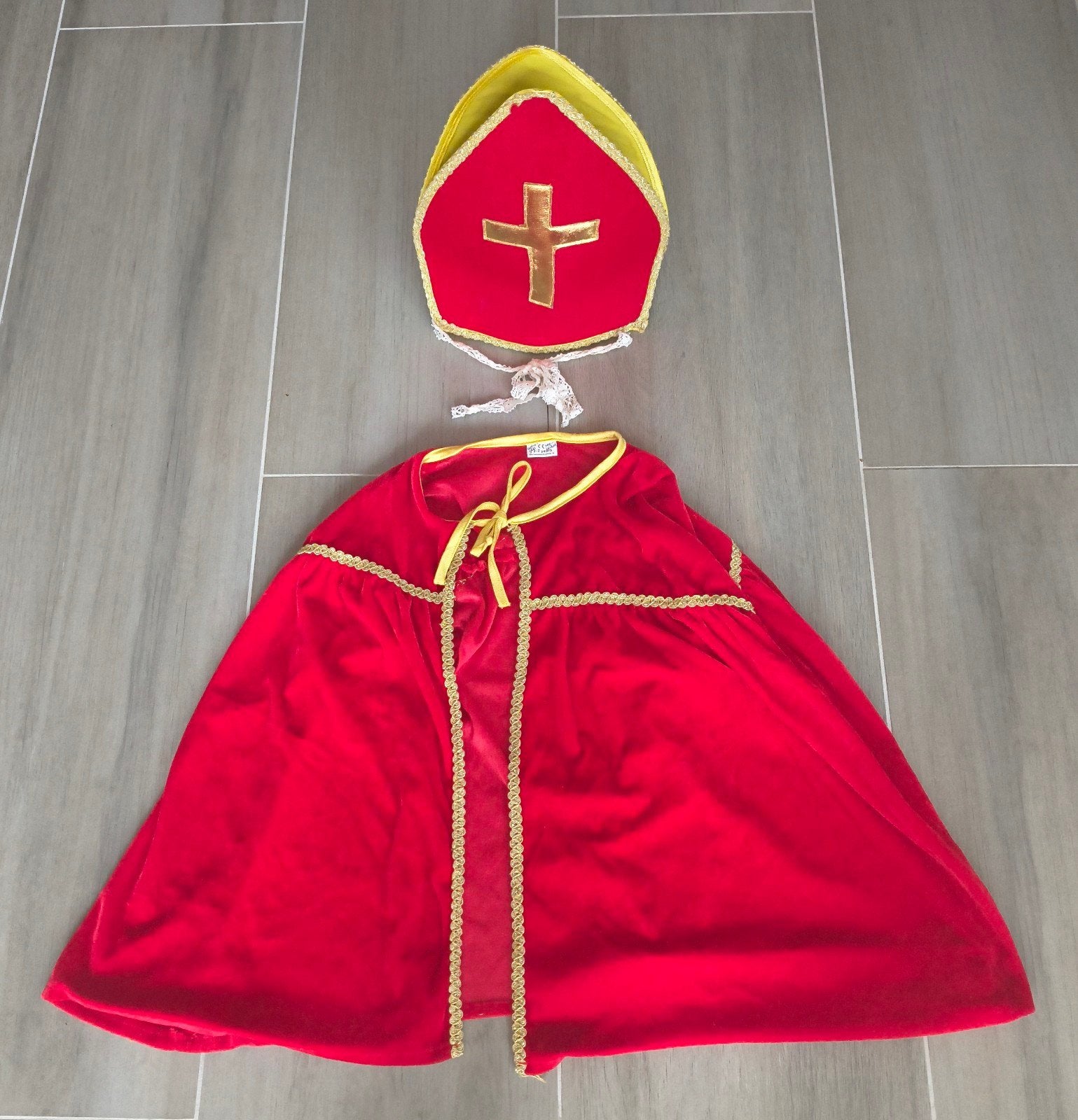 Sinterklaas cape met mijter, Diversen, Ophalen
