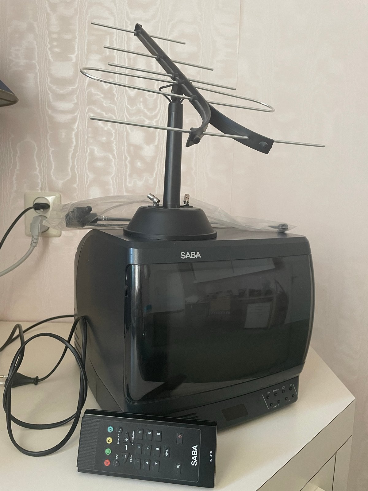 Saba TV met afstandsbediening en antenne, Audio, Tv en Foto, Ophalen, Gebruikt, Minder dan 40 cm, Overige merken