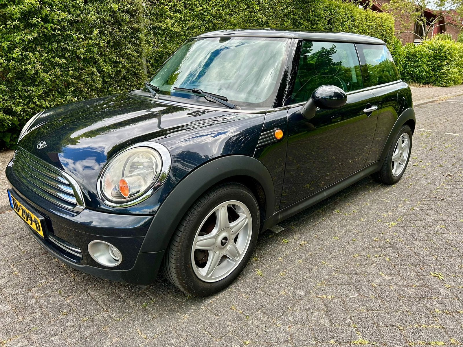 Mini Cooper 2007 zwart 117.500km nieuwe Apk 06/27, Voorwielaandrijving, 750 kg, 4 cilinders, 4 stoelen