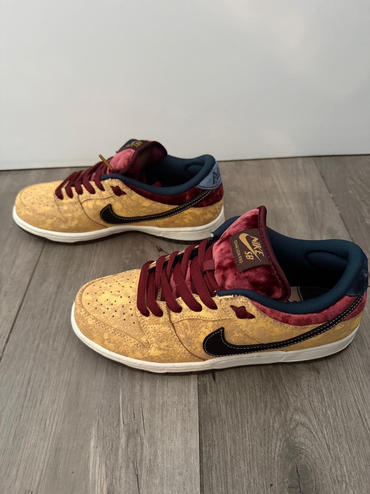 Nike SB Dunk Low Pro "City of Cinema" - Maat 42, Overige kleuren, Nike, Ophalen of Verzenden, Zo goed als nieuw