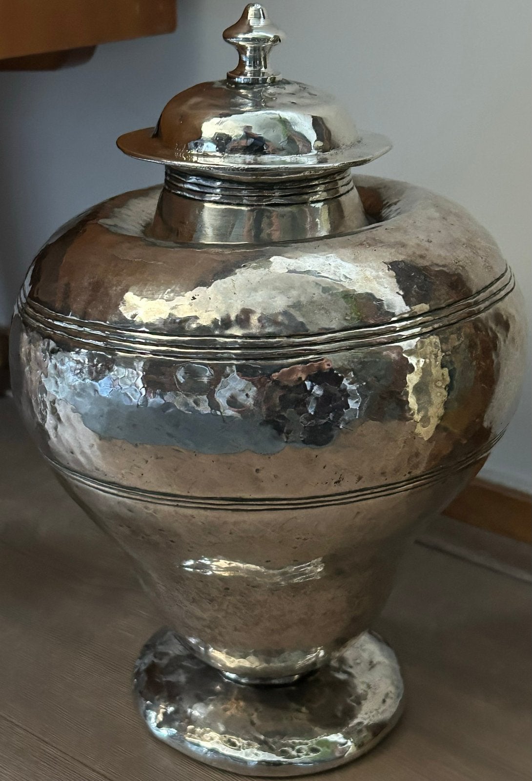 Antieke verzilverde Oosterse pot / urn, Verzenden