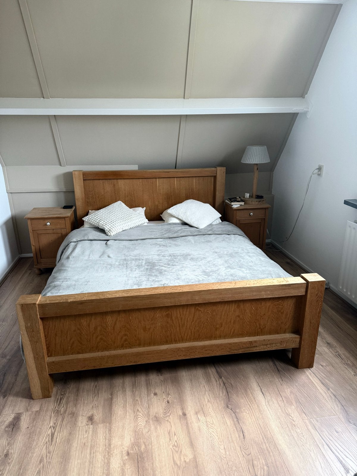 houten tweepersoonsbed met lattenbodems, Ophalen, Gebruikt, Bruin, Tweepersoons
