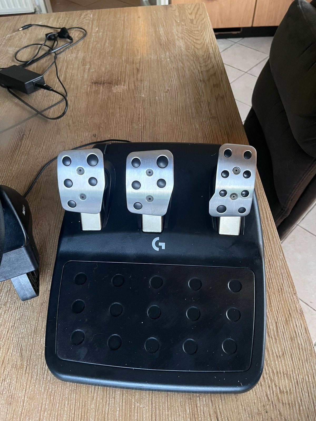 Logitech G923 Racing Wheel + Pedalen Xbox / PC, Ophalen, Zo goed als nieuw, Stuurtje of Sportattribuut, Xbox Series X