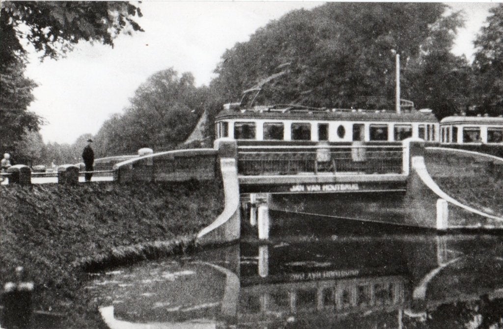 Leiden, Jan van Houtbrug met Grote Blauwe Tram. 6797, Verzenden, 1960 tot 1980, Ongelopen, Zuid-Holland