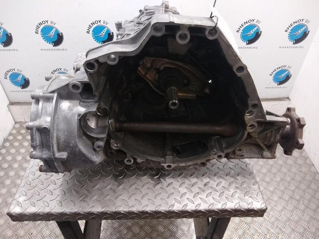 AUDI A4 TRANSMISSIE / VERSNELLINGSBAK 2010, Ophalen of Verzenden, Gebruikt, Stiba lid