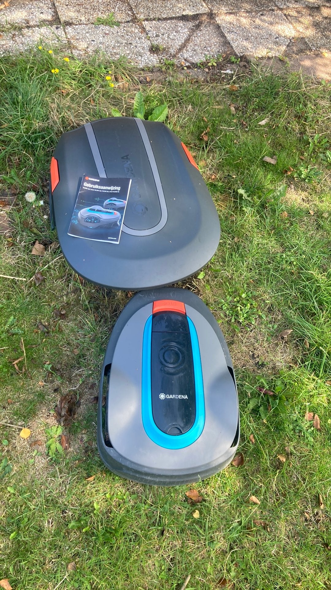 Maairobot Gardena City met garage, Tuin en Terras, Robotmaaiers, Ophalen, Zo goed als nieuw