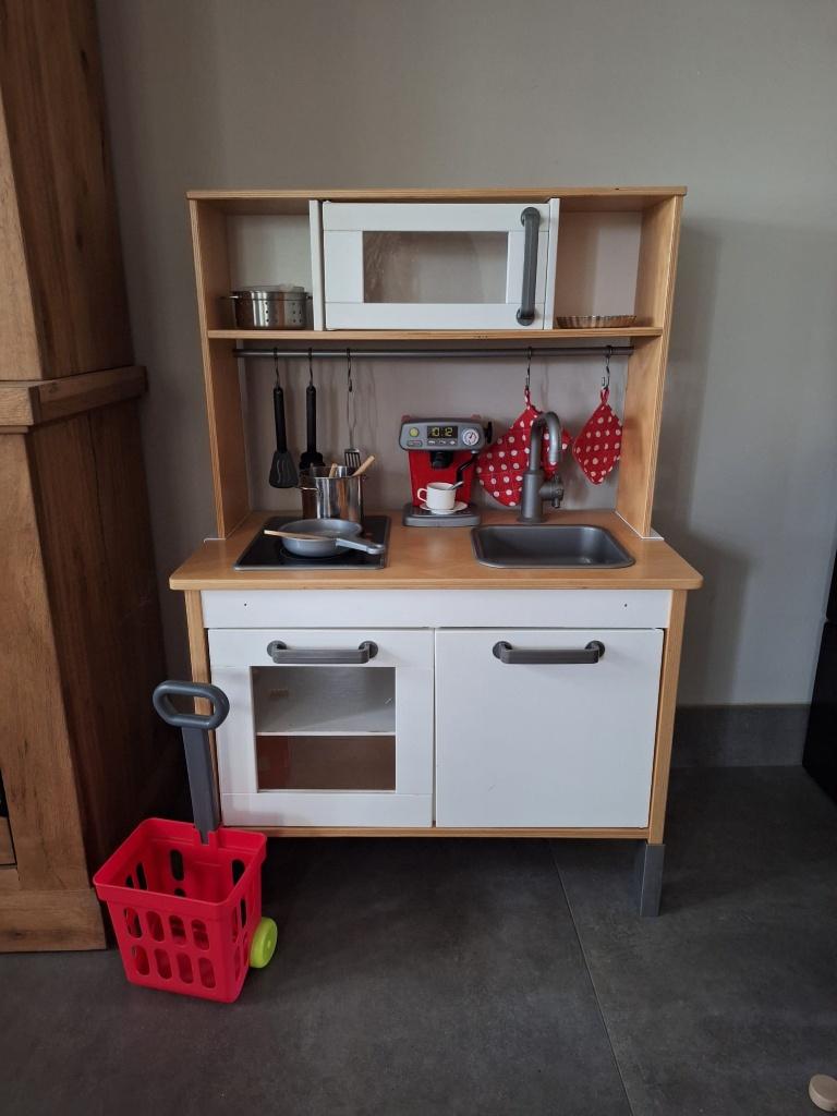 Ikea keukentje Duktig incl heel veel keukenspeelgoed, Ophalen, Gebruikt, Hout, Speelkeuken