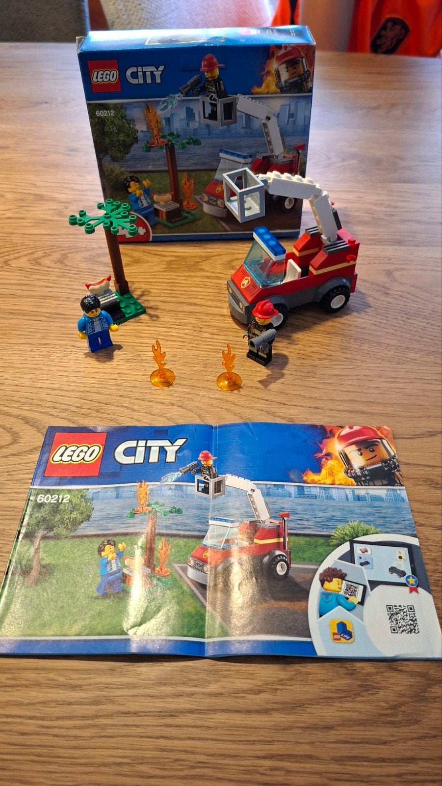 LEGO City Brandweerwagen 60212 met doos en instructies, Ophalen of Verzenden, Zo goed als nieuw