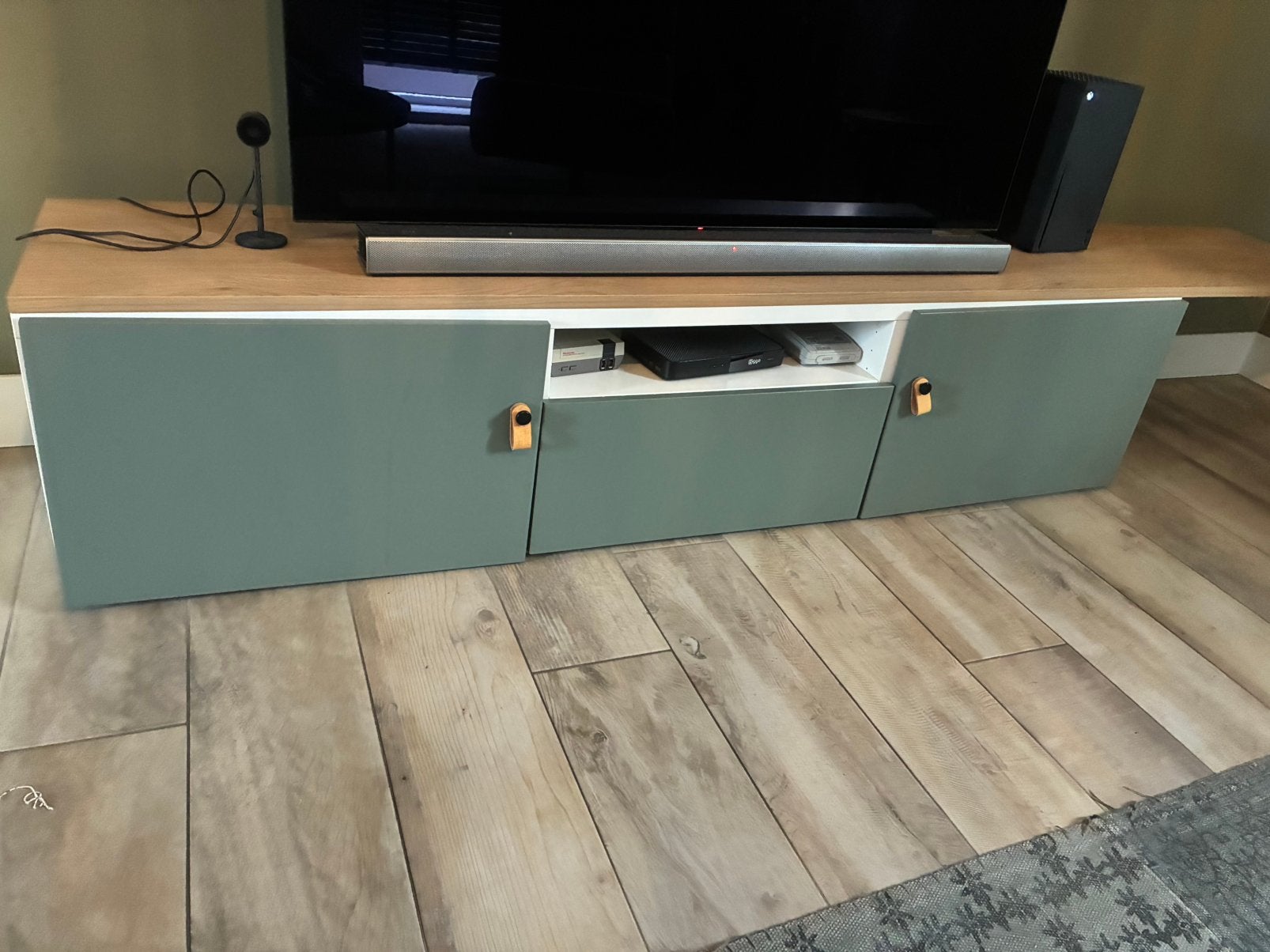 Tv meubel, Ophalen, 150 tot 200 cm, Zo goed als nieuw, Minder dan 100 cm