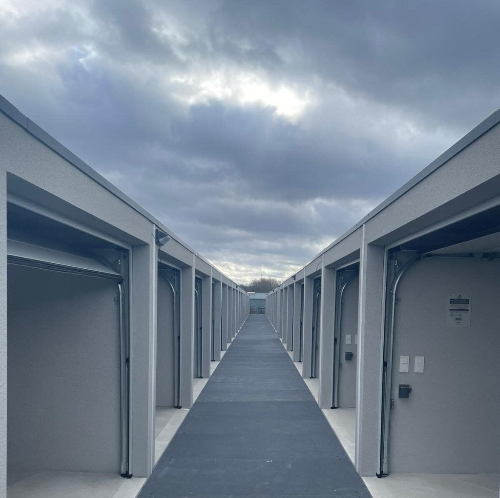 Te huur: Garagebox(en)/opslagruimte. 18m2 Nijmegen €135 p/m, Ophalen, Nieuw