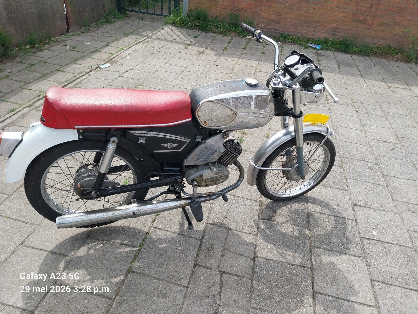 Zundapp  517  zonder kenteken, Ophalen, Maximaal 45 km/u, 50 cc, 3 versnellingen