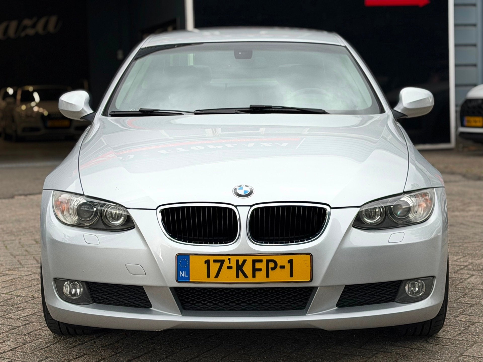 BMW 3-serie Coupé 320i Corporate Lease High Executive LEDER, Auto's, BMW, Keurmerk '100% Onderhouden', Euro 5, Zwart, 4 cilinders
