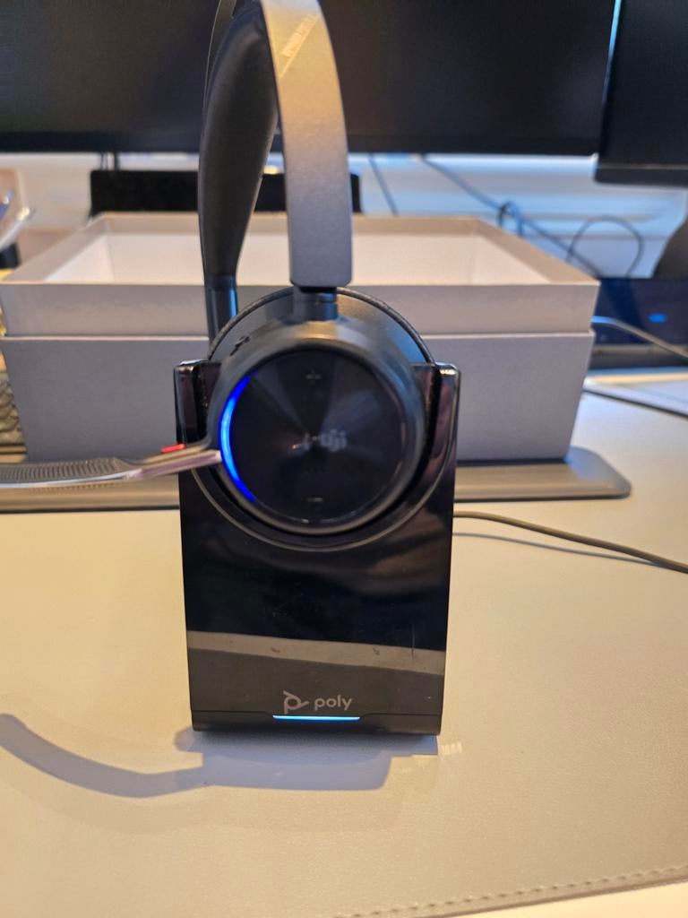 Poly Headset draadloos, Computers en Software, Headsets, Zo goed als nieuw, On-ear, Draadloos, Inklapbare microfoon, Mute-functie