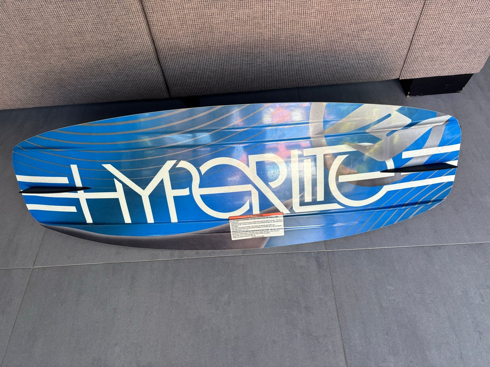 Hyperlite Motive Wakeboard met bindingen/schoenen- Kids, Ophalen, Gebruikt, Board en Schoenen