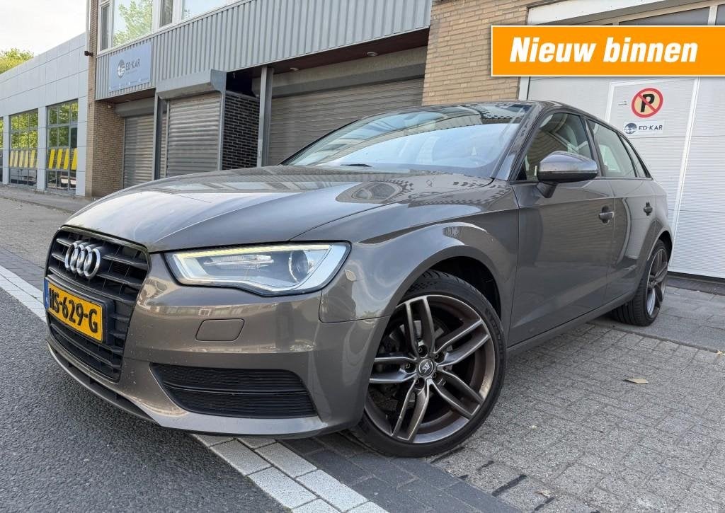 Audi A3 1.4 TFSI CoD Ambiente Pro Line plus 2DE EIG RIJDT GO, Auto's, Audi, Bedrijf, A3, ABS, Airbags, Bluetooth, Boordcomputer