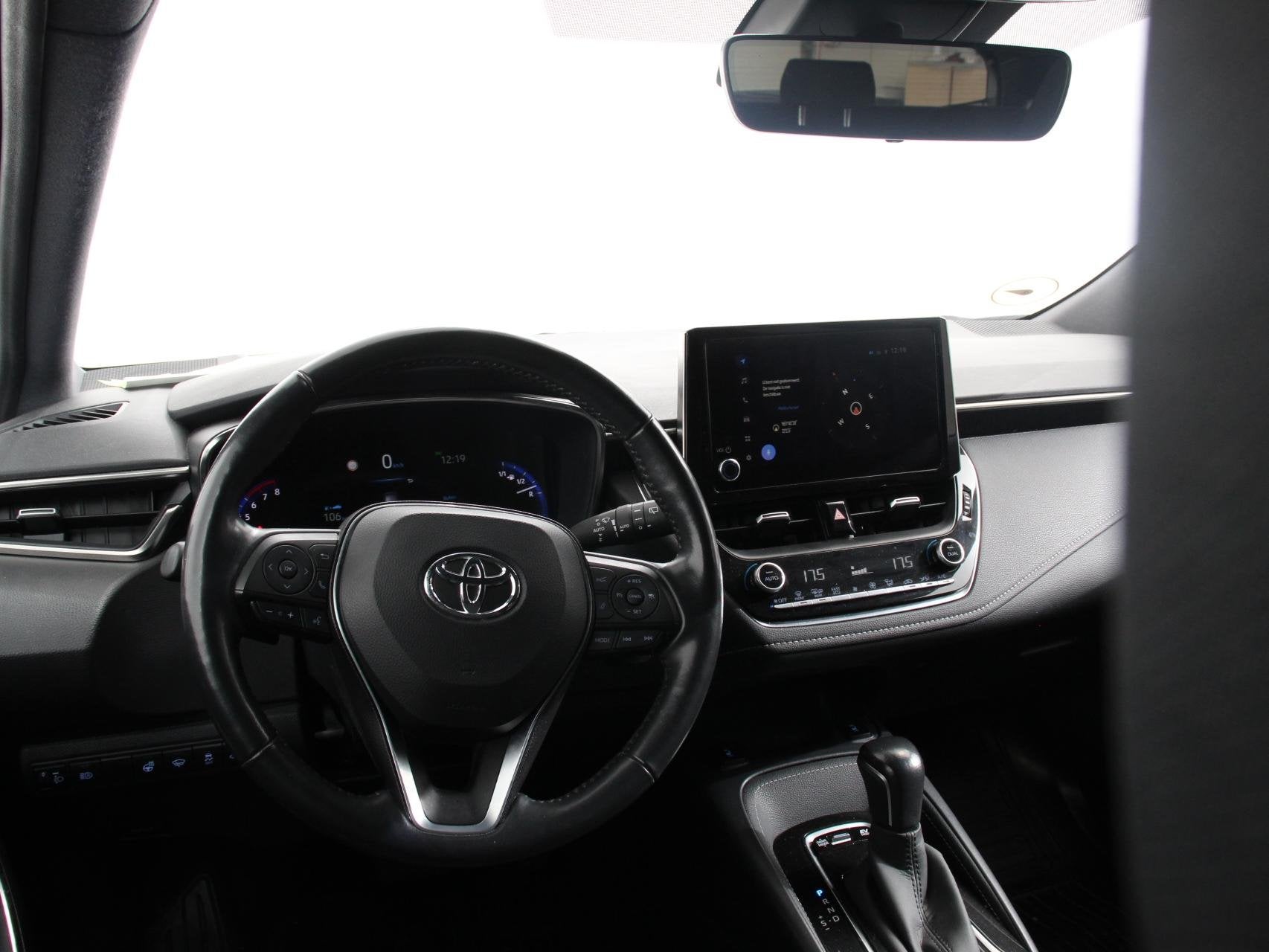 Toyota Corolla Touring Sports 2.0 Hybrid Business Smart Clim, Gebruikt, Euro 6, 4 cilinders, Wit