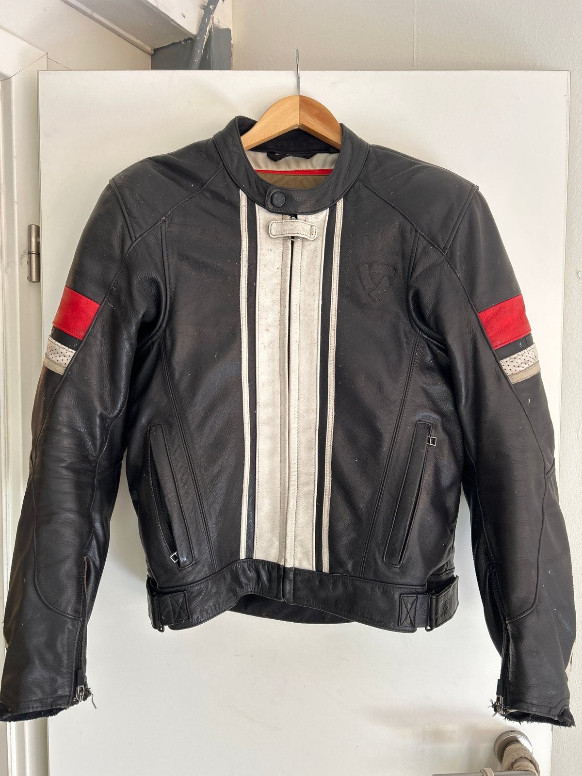 REV'IT! Leren Motorjas Maat 48 (M) - Zwart/Wit/Rood, Motoren, Ophalen of Verzenden, Tweedehands, Heren, Jas | leer