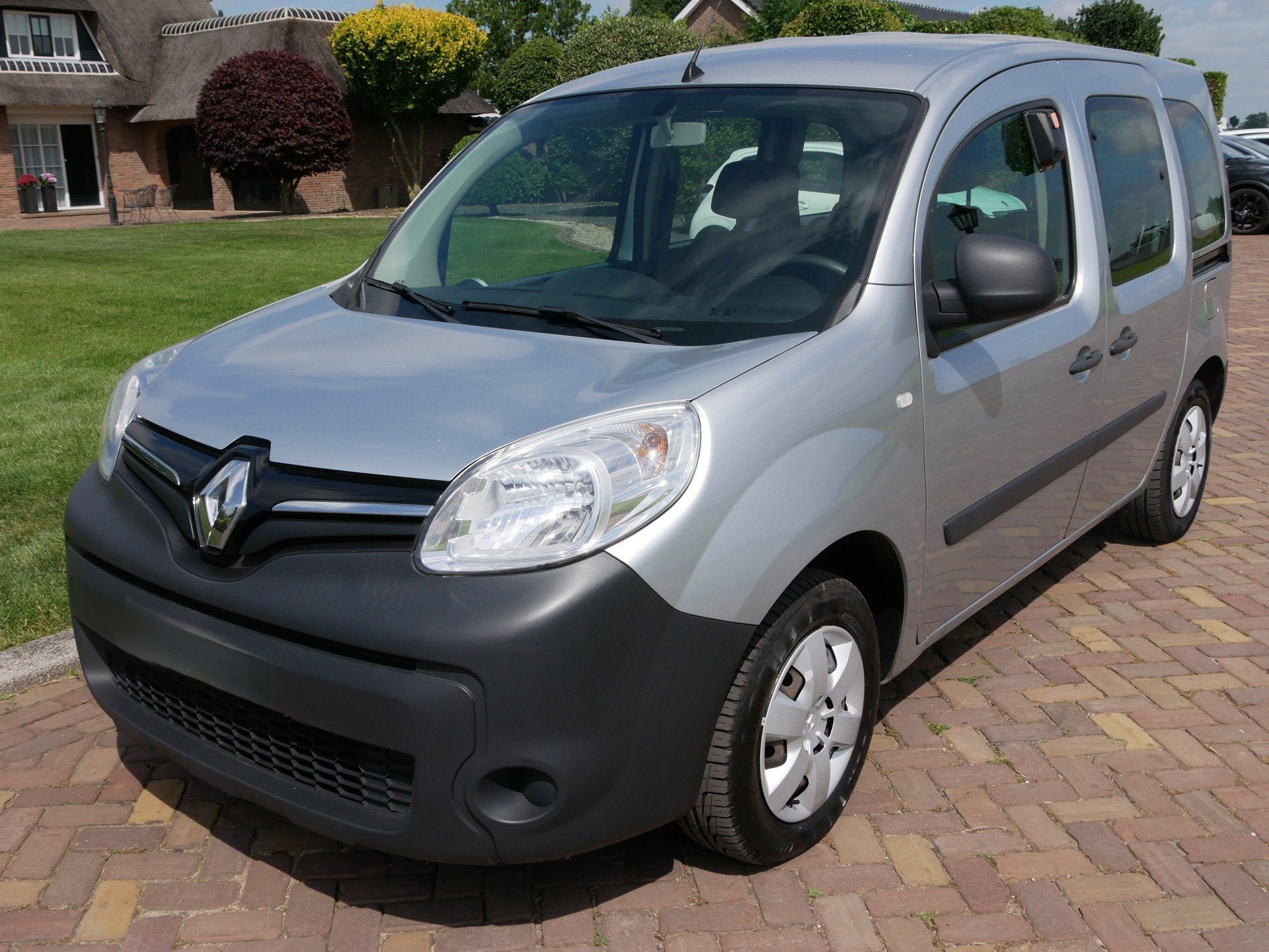 Renault Kangoo 1.5 Blue dCi 80 Comfort AC NAVI 5-PERS * 6999, Voorwielaandrijving, Stof, Zwart, Overige carrosserieën