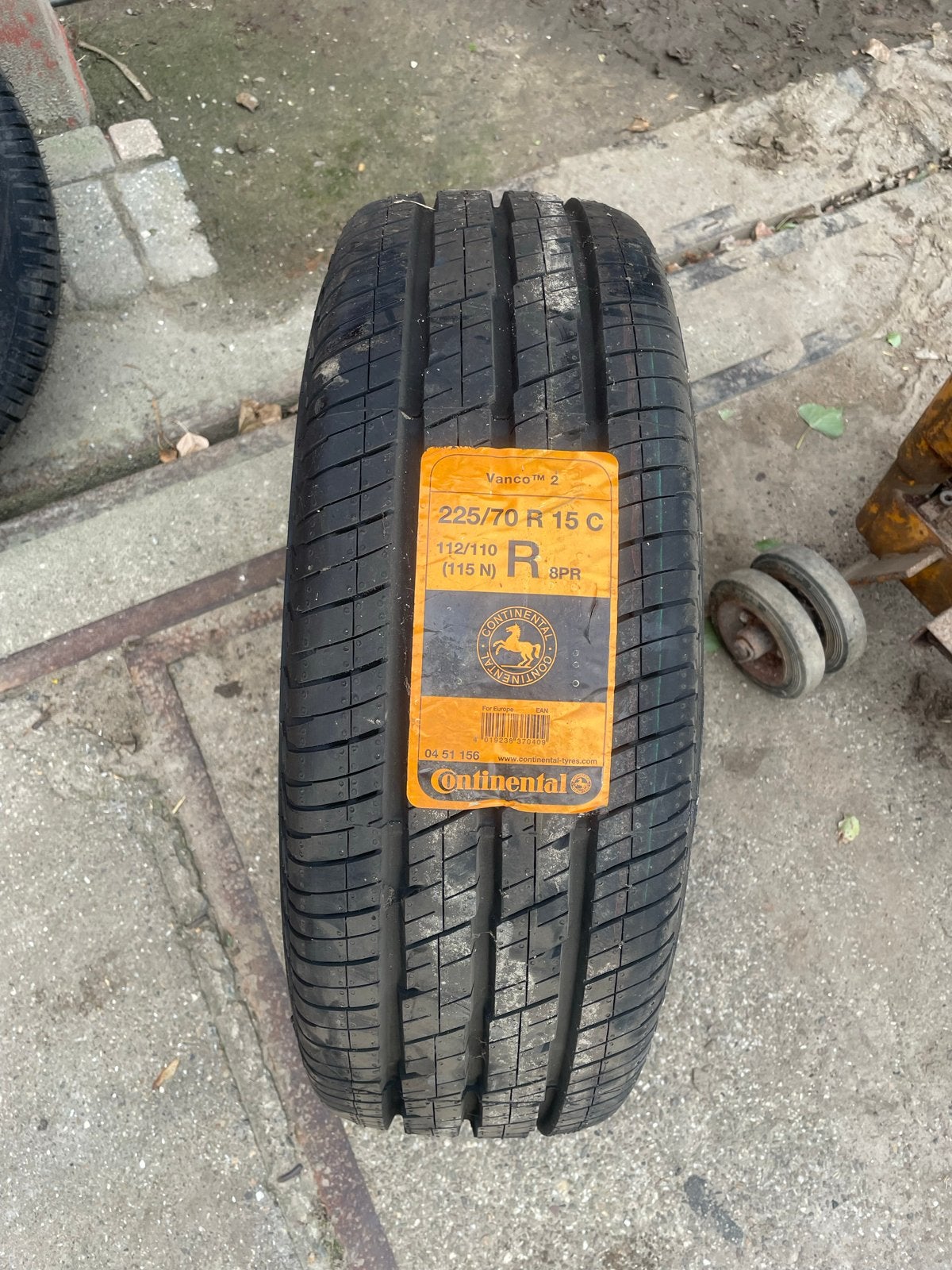 1 band Continental Vanco2 225/70 R15 C Autoband, Ophalen of Verzenden, Nieuw