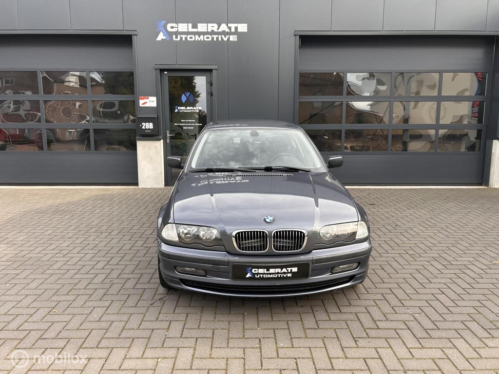 BMW 325i E46 sedan 6-cilinder Handbak Youngtimer NAP NL auto, foto 12