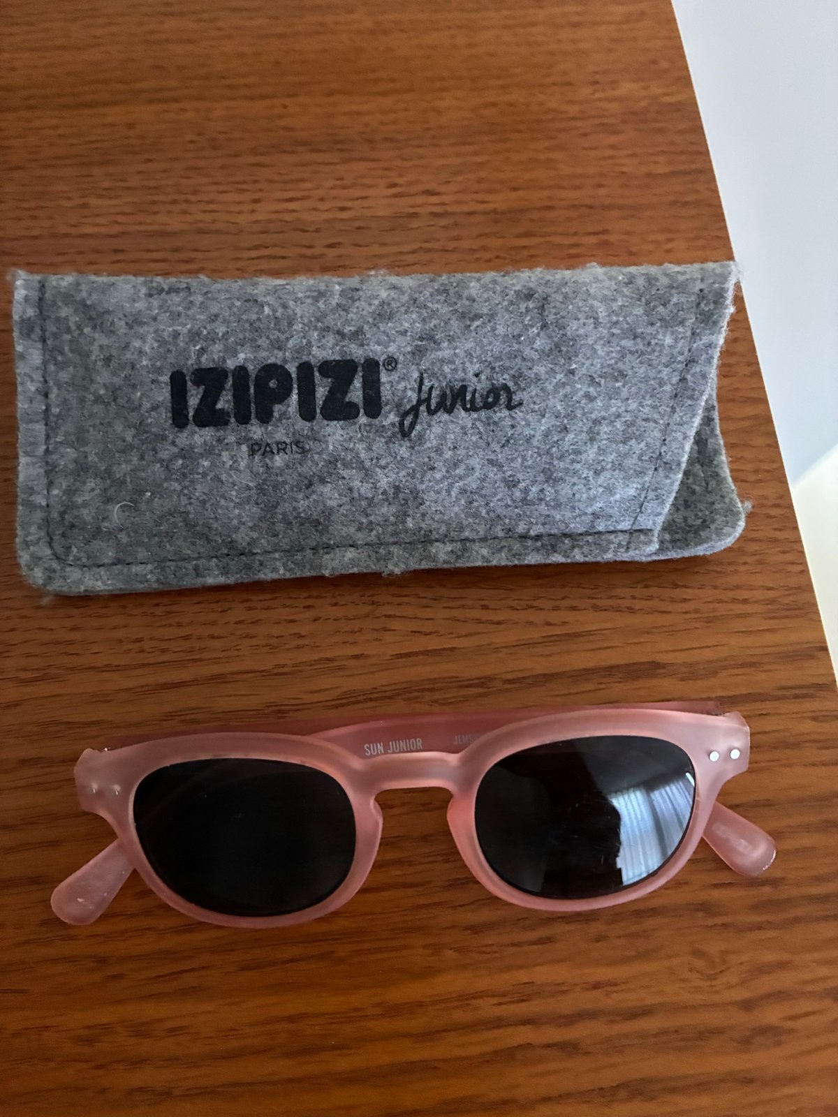 IZIPIZI Junior zonnebril roze met etui, Ophalen, Gebruikt