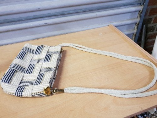Schoudertas, goudkleurig, blauw en crème , met rits, Sieraden, Tassen en Uiterlijk, Tassen | Schoudertassen, Ophalen of Verzenden