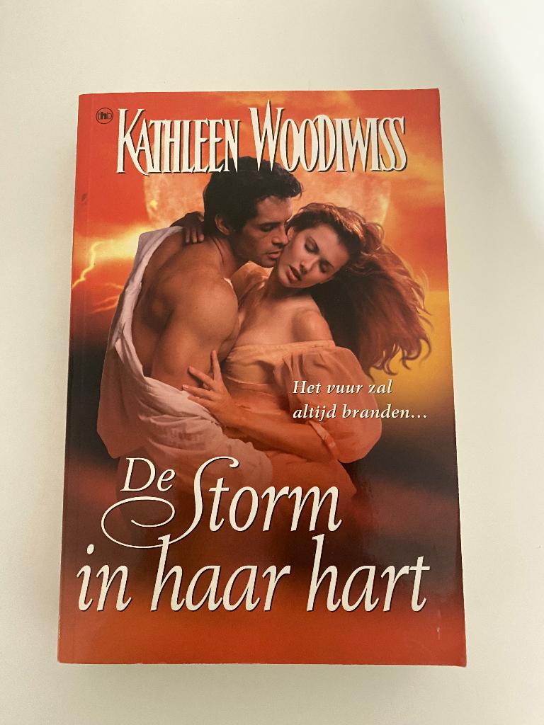 Historische roman, Ophalen of Verzenden, Gelezen, Kathleen Woodiwiss