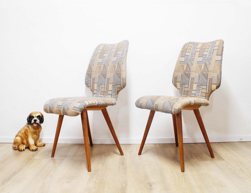 Set houten vintage stoelen. Twee retro eetkamerstoelen, Hout, Twee, O, Bruin