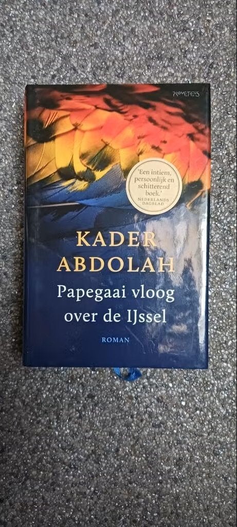 Kader Abdolah - Papegaai vloog over de IJssel (Roman), Ophalen, Zo goed als nieuw, Kader Abdolah
