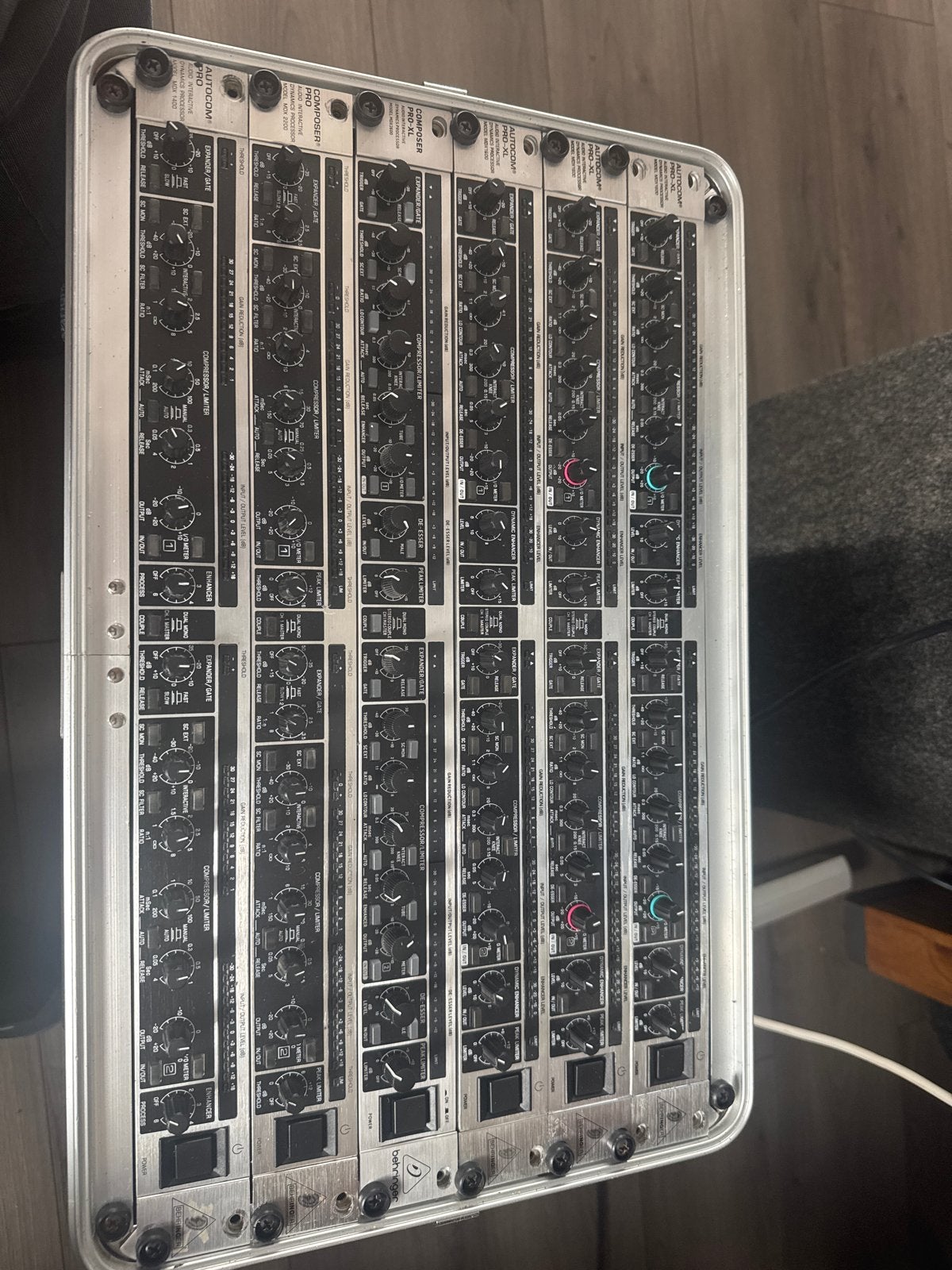 Behringer Compressors/Limiters: MDX1600, MDX1400, MDX2200, M, Muziek en Instrumenten, Ophalen of Verzenden, Gebruikt, Compressor