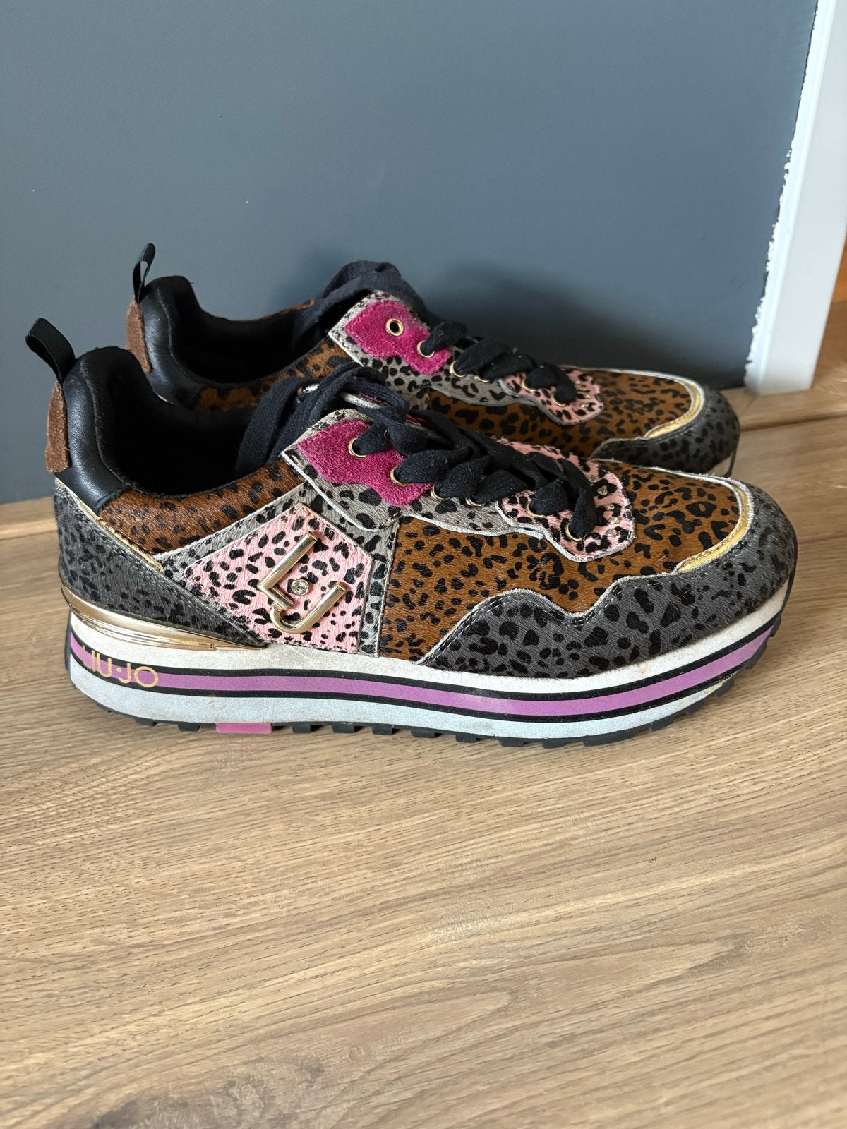 Liu Jo sneakers met dierenprint - Maat 40, Ophalen of Verzenden, Gedragen, Bruin, Sneakers of Gympen