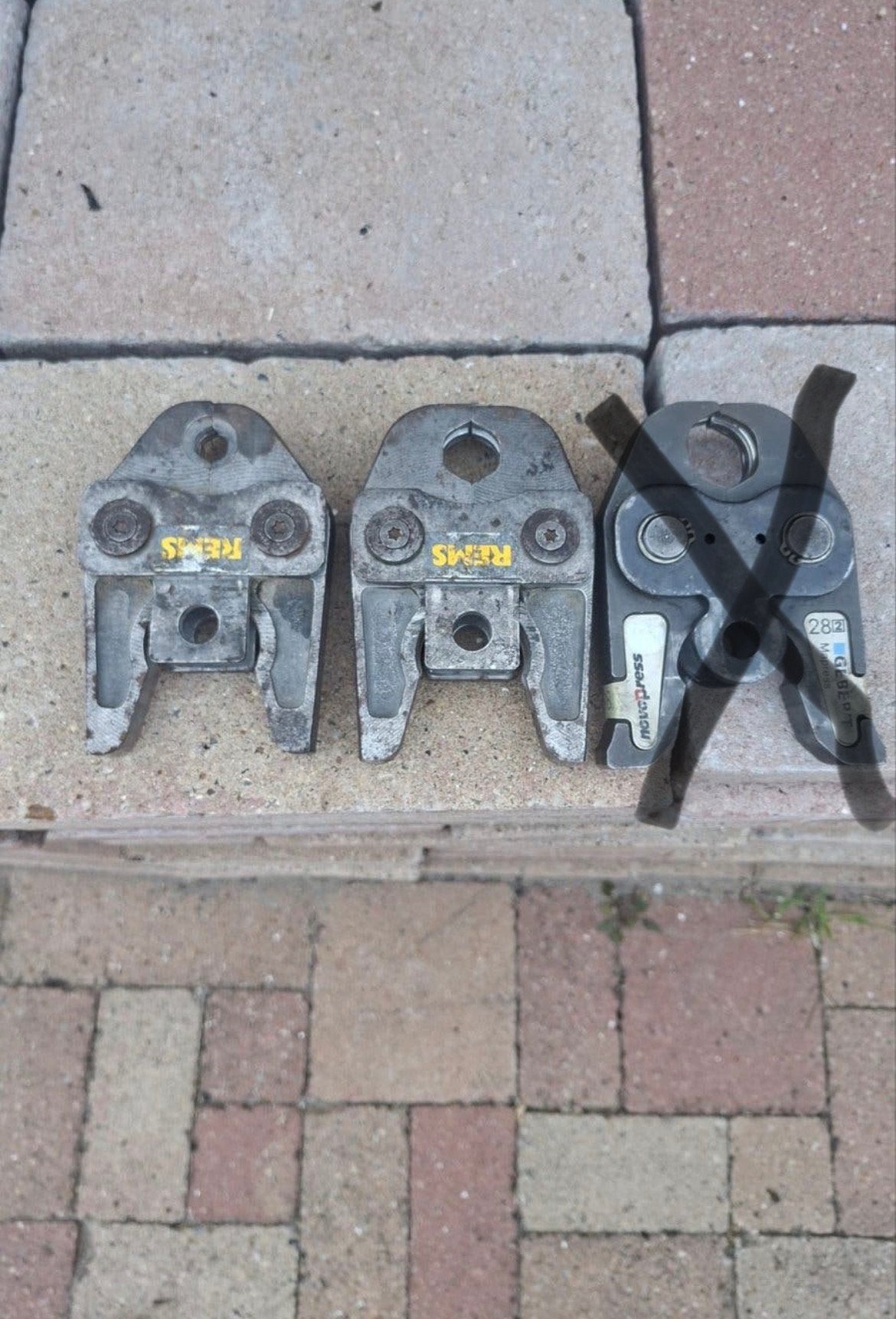 2 Persbekken perstang 12mm en 22mm, Ophalen of Verzenden, Gebruikt, Overige typen, Overige merken